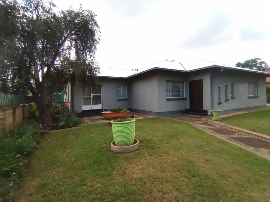 4 Bedroom Property for Sale in Parys Free State